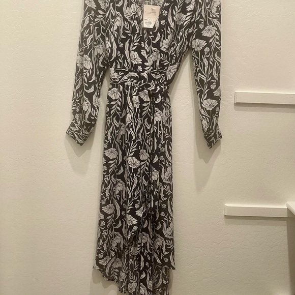 LC Lauren Conrad Dresses & Skirts - Navy Blue and White Floral Wrap Dress - Women
